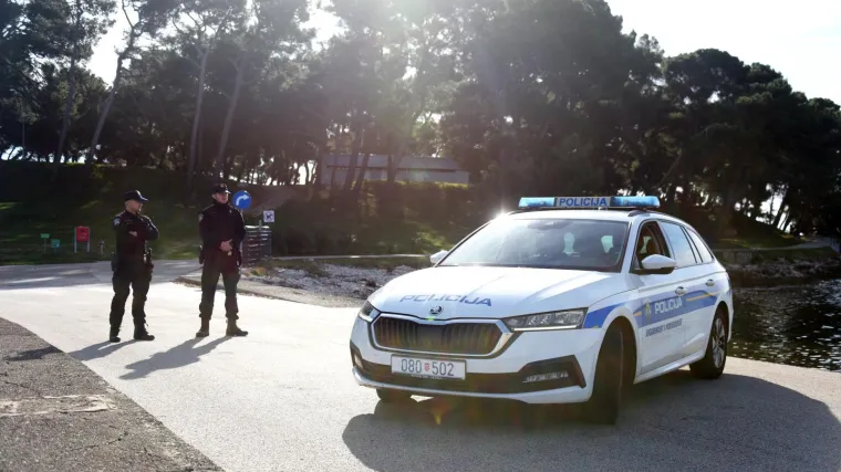 Policija otkrila detalje horora u Medulin: Sin ubio majku sjekirom, pa presudio sebi