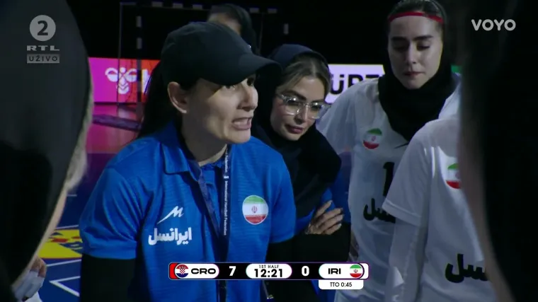 Iranska izbornica na time outu: 'Mičite se malo'