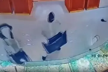 Šest maskiranih napadača upalo u zlatarnicu: 'Čuo sam strašan prasak, a onda...'