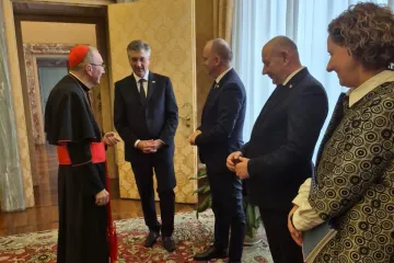 Plenković se pohvalio fotografijom iz Vatikana: 'Posebice smo istaknuli jednu stvar'