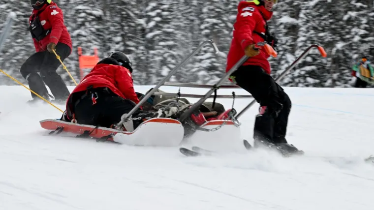 Nije za one slabog srca! Slovenski skijaš se teško polomio na jednoj od najopasnijih staza na svijetu