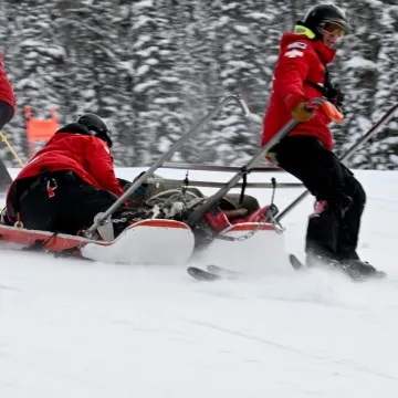 Nije za one slabog srca! Slovenski skijaš se teško polomio na jednoj od najopasnijih staza na svijetu