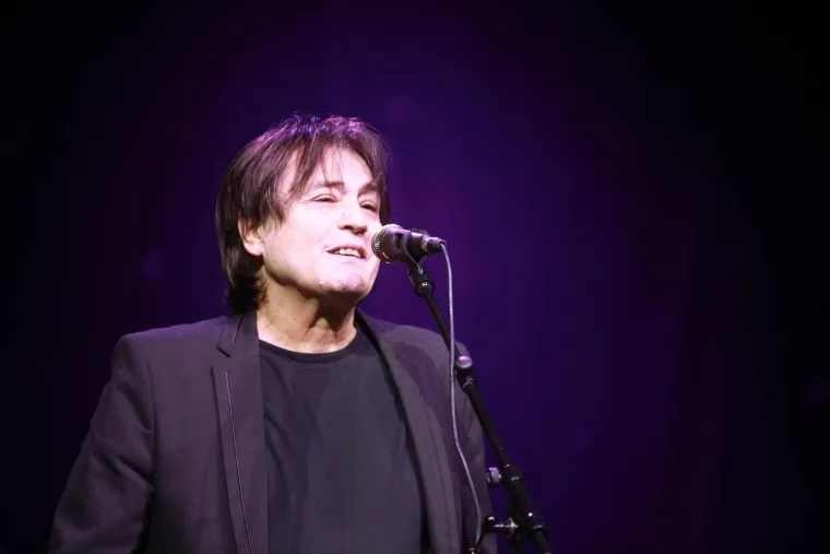 Vlado Kalember kao da ne stari: Publika oduševljena njegovim izgledom i energijom na sceni