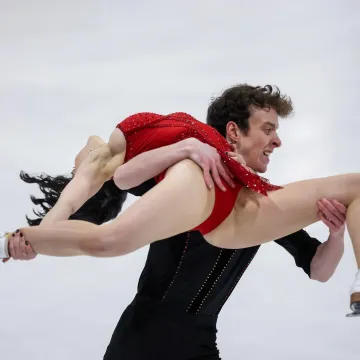 Zlatna pirueta oduševila prvog dana: Kessler briljirao, Marinac skuplja iskustvo