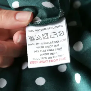 Mnogi ne znaju što znači trokutasti simbol na etiketi odjeće: 'Svaki je važan'