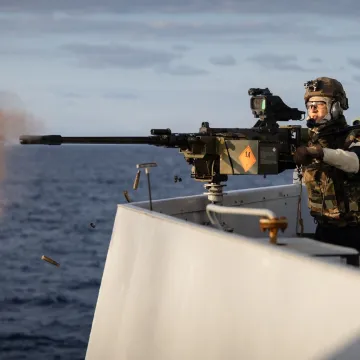 Panika u Francuskoj: Ratna mornarica pucala na dronove iznad nuklearne baze