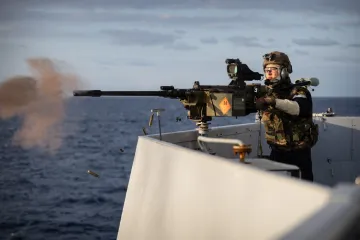 Panika u Francuskoj: Ratna mornarica pucala na dronove iznad nuklearne baze!