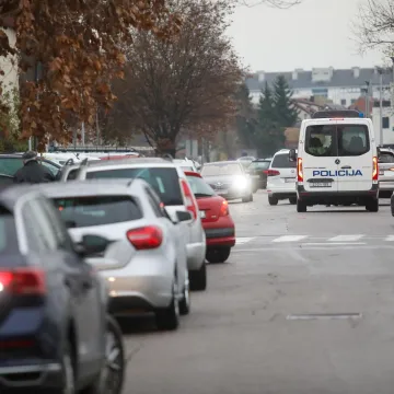 Derbi pod opsadom: Policija blokirala Dubravu i izdala stroge upute navijačima