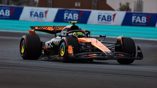 Završila najnapetija završnica godine: Max Verstappen ispred McLarena u posljednjoj utrci sezone