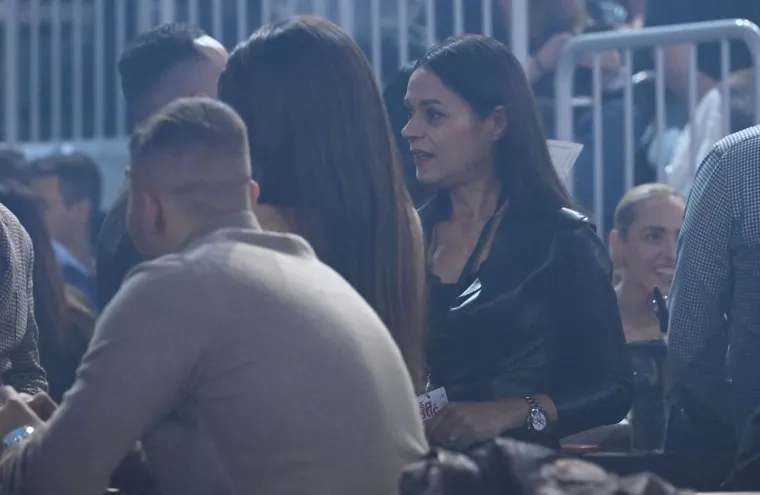 Tko je supruga Saše Matića? Lijepa Anđelija pojavila se u Areni i sve oči bile su na njoj