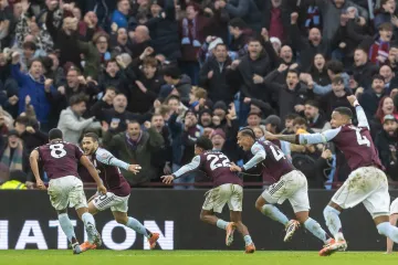 Ludnica u Premier ligi: Aston Villa &scaron;okirala Arsenal u posljednjim sekundama nadoknade