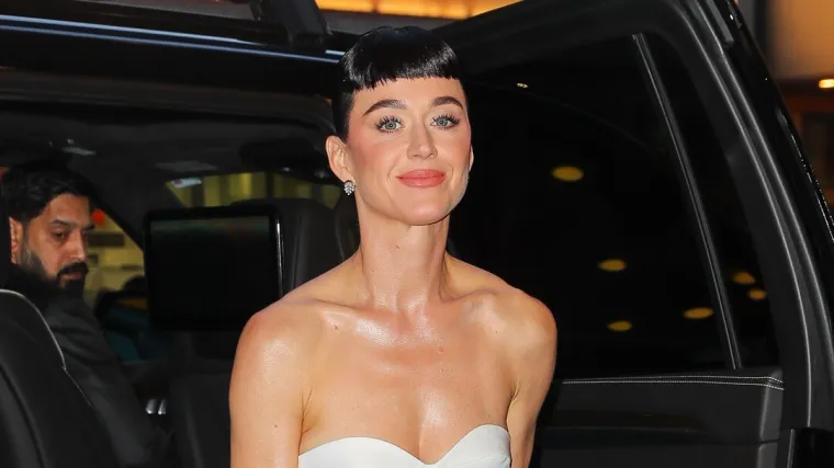 Japanske palačinke i božićni ukrasi - Katy Perry servirala novu udicu za šuškanja...