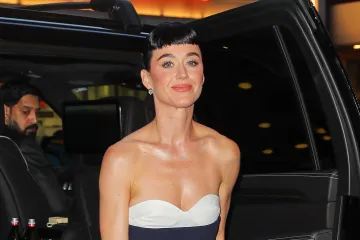 Japanske palačinke i božićni ukrasi - Katy Perry servirala novu udicu za &scaron;u&scaron;kanja...