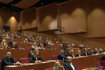 Desnica zbija redove, ljevica se 'pjeni'... Neke nove ruke sada 'mašu' za Plenkovića