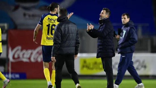 Bivši trener Hajduka svađa se sa sucima: 'Što rade? Piju i čekaju vikend?'