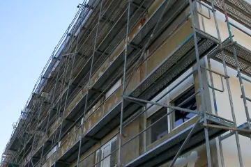 Posebna zgrada iz Opuzena: Uz novu fasadu, stolariju i krov dobiva i punionicu, pametnu klupicu...