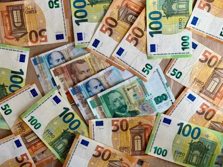 Ogromno bogatstvo stiže ovim znakovima: U 2026. doslovce će se kupati u novcu