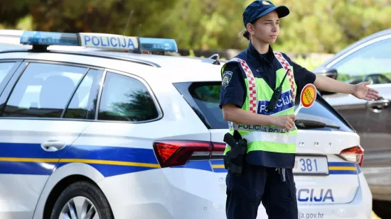 Divljačka vožnja na A1, mladić jurio 250 km/h! Policija otkrila kakva ga kazna čeka