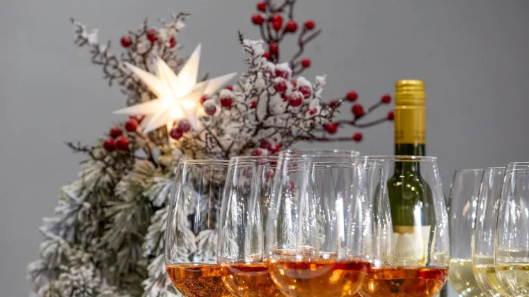 Stižu božićnice! Neki će isplatiti čak 600 eura, pogledajte tko je rekorder