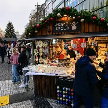 Opasan virus širi se na božićnim sajmovima? Umrle 32 osobe, epidemiolozi zabrinuti
