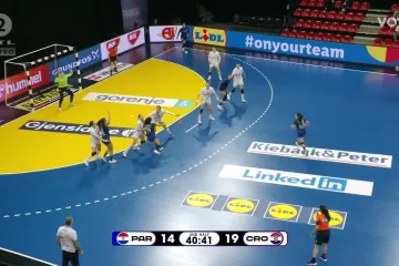 Scene kakve ne želimo gledati: Paragvajke ostale ležati nakon sudara, Hrvatska klupa u nevjerici