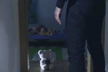 Monstruozni otac iz Hrvatske spolno zlostavljao kći: Stigla optužnica za mučna djela