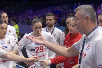 Ivica Obrvan u nevjerici na prvom time-outu: 'Pa &scaron;to radite na &scaron;est metara?'