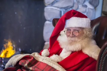 &Scaron;okantnim porukama o Djedu Mrazu ukrasio kuću, ljudi zvali policiju: 'Zlobno i odvratno'