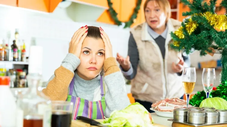 Olakšajte sebi blagdane: Žene, ne trebate same držati cijeli Božić na svojim leđima!