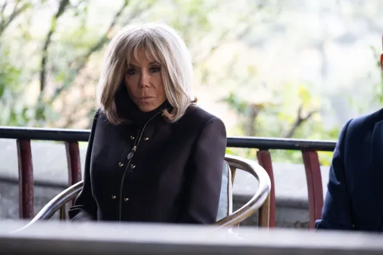 Brigitte Macron razbijesnila feministice: Nazvala ih 'glupim ku*kama'