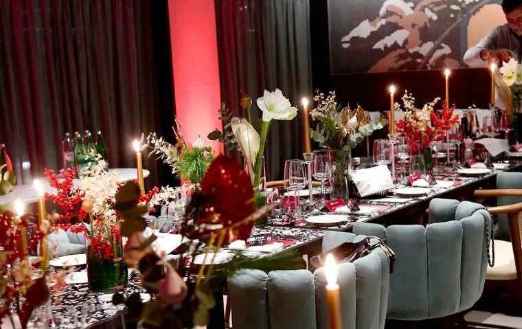 Crna haljina i rukavice: Misica Laura Gnjatović ukrala sve poglede na glamuroznom partyju