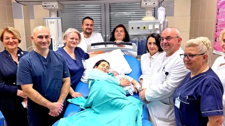 Upoznajte malenog Blaža! Nije star ni dva dana, a već je zvijezda bolnice u Zaboku