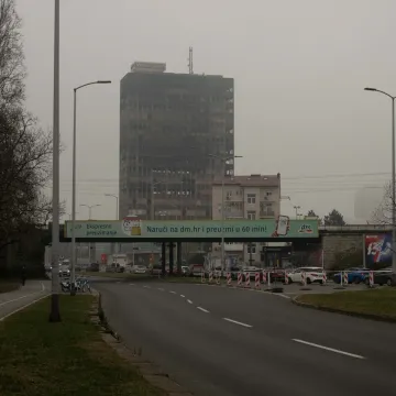 Nastao u poplavi pa nestao u plamenu: Vjesnikov neboder čeka posljednju presudu