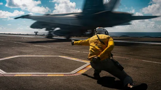 Izgleda li ovako početak rata? Moćna armada samo čeka na znak