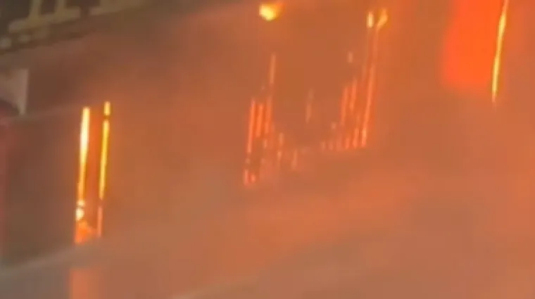 Stravičan požar stambene zgrade: Poginulo 12 ljudi, prizor užasava