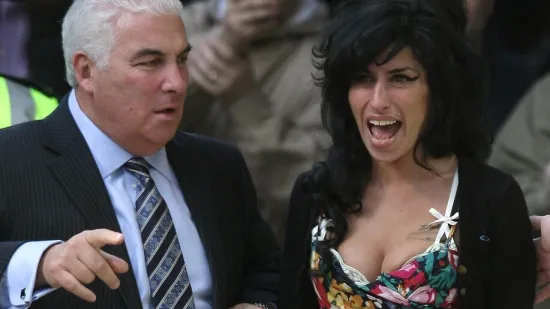 Otac tvrdi: 'Amyine najbolje prijateljice prodale su njezine stvari i zaradile 830.000 eura'