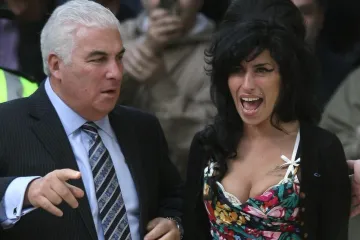 Otac tvrdi: 'Amyine najbolje prijateljice prodale su njezine stvari i zaradile 830.000 eura'