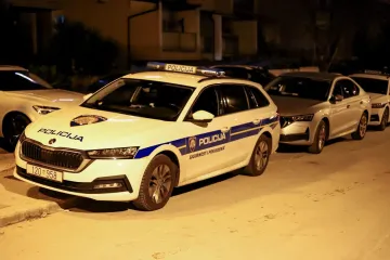 Maloljetnik na speedu, kokainu i travi napao vr&scaron;njake u Metkoviću: Udarao nogom u glavu