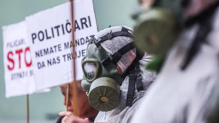 Gas maske usred Zagreba, ljudi stigli pred Ministarstvo: 'Zločin nad gradom'