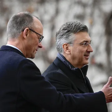 Plenković na crvenom tepihu s Merzom: Pogledajte kako su ga Nijemci primili