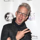 Šokantna snimka: Poznati komičar se predozirao? Nepomično ležao na stepenicama