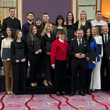 Kako Zaklada Prsten već 18 godina mijenja živote mladih: 383 stipendije i 600 tisuća eura potpore