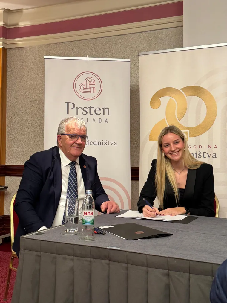 Kako Zaklada Prsten već 18 godina mijenja živote mladih: 383 stipendije i 600 tisuća eura potpore