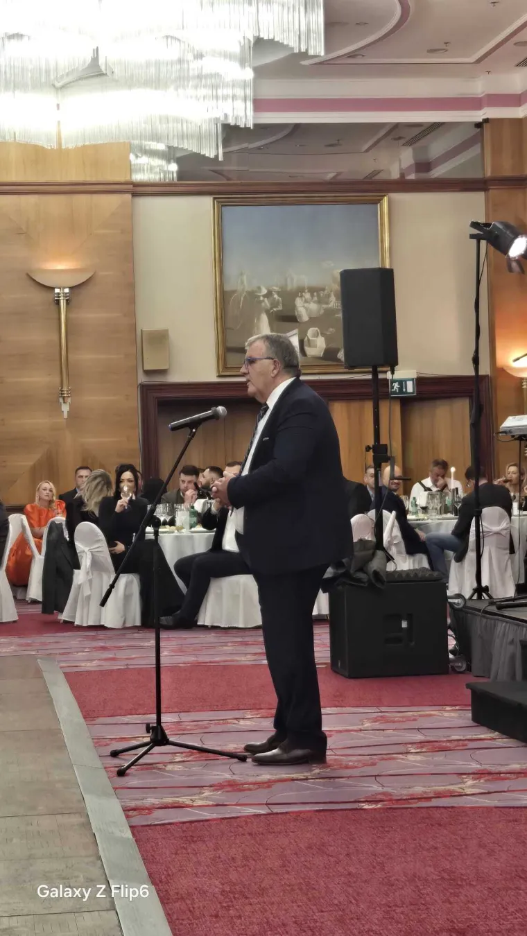 Kako Zaklada Prsten već 18 godina mijenja živote mladih: 383 stipendije i 600 tisuća eura potpore