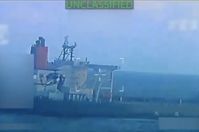 Pogledajte kako Amerikanci upadaju na tanker kraj Venezuele: 'To je krađa i piratstvo'