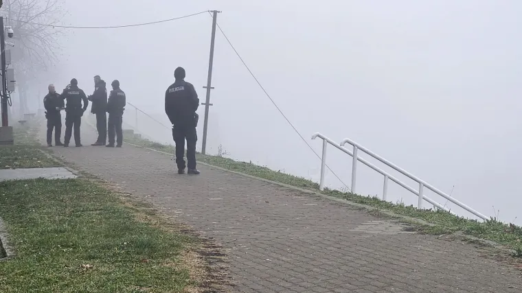 Tragedija u Slavonskom Brodu: Dvije osobe poginule u prevrtanju čamca na Savi