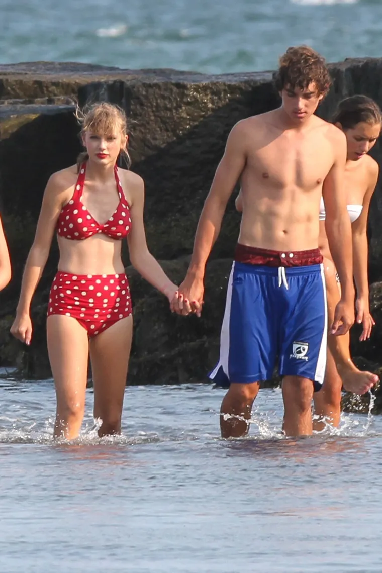 Od glumaca i pjevača do NFL igrača: Svi dečki koje je Taylor Swift imala prije zaruka