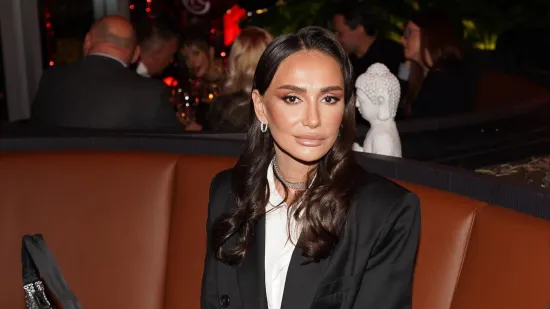 Živjeli su bajku, a onda ju zamijenio 20 godina mlađom: Emina Jahović tuži bivšeg, evo detalja