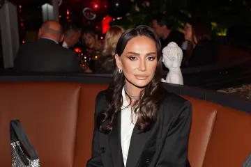 Živjeli su bajku, a onda ju zamijenio 20 godina mlađom: Emina Jahović tuži bivšeg, evo detalja