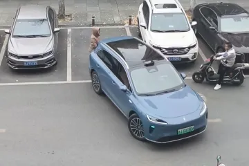 Na genijalan je način nadmudrio ženu koja mu nije dala da parkira jer je čuvala mjesto